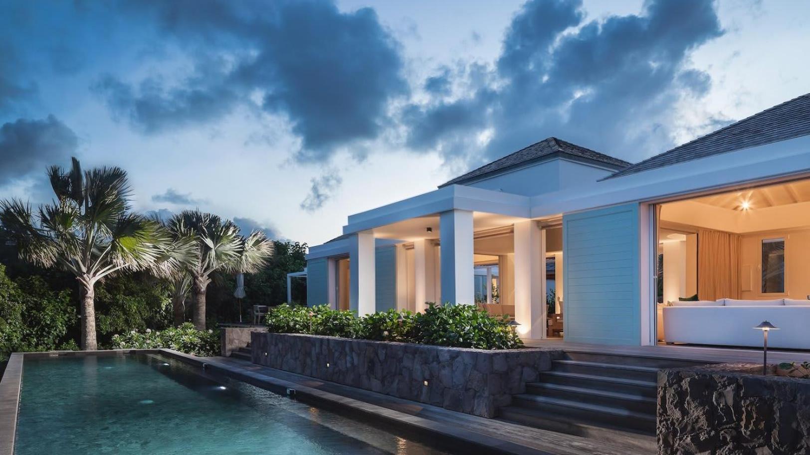 Ideally Located Prestigious Villa Toiny Exterior photo
