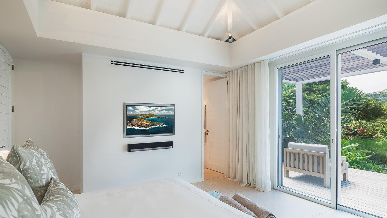 Ideally Located Prestigious Villa Toiny Exterior photo